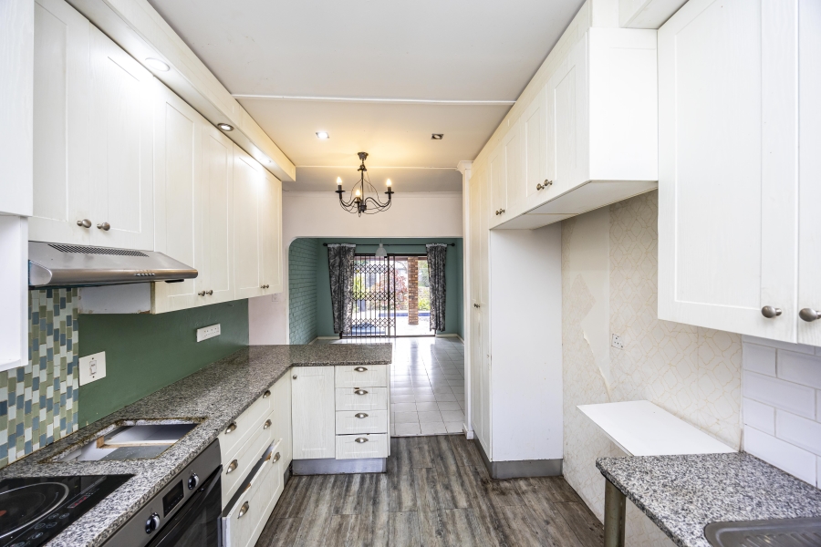 4 Bedroom Property for Sale in Nahoon Valley Park Eastern Cape